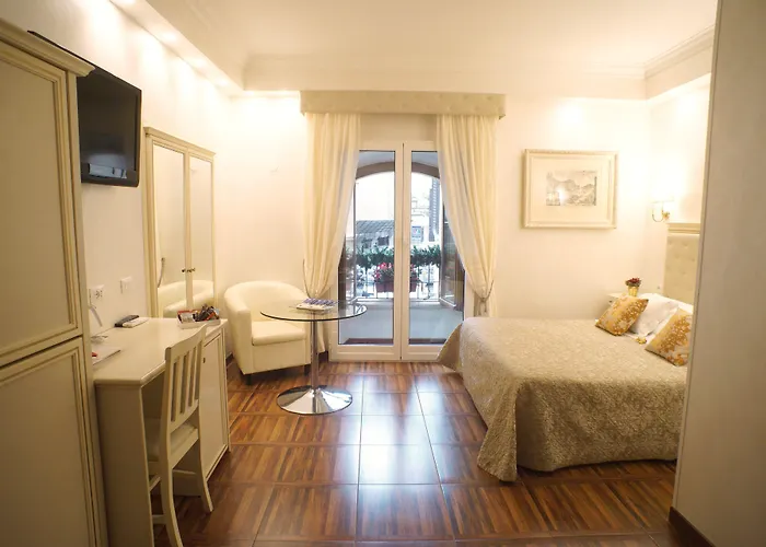 Navona 4*