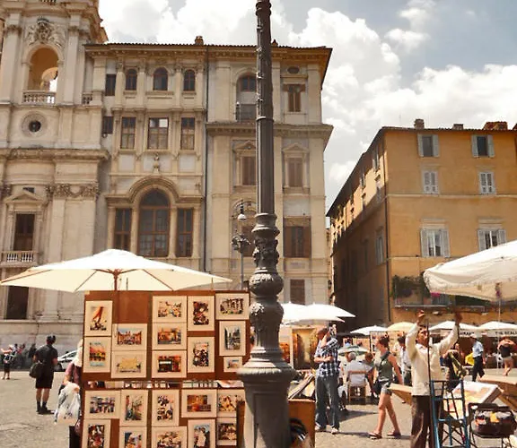 Konukevi Navona Roma